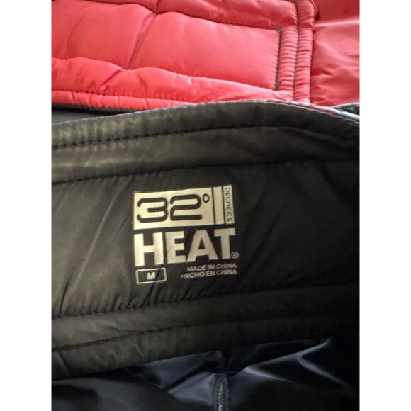 32 Degree Red Plaid Dog Puffer Jacket Size Medium Winter Coat Pet Apparel NEW - Picture 3 of 4